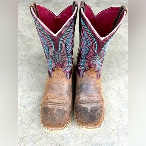 Ariat cowgirl boots, big kid size 11M